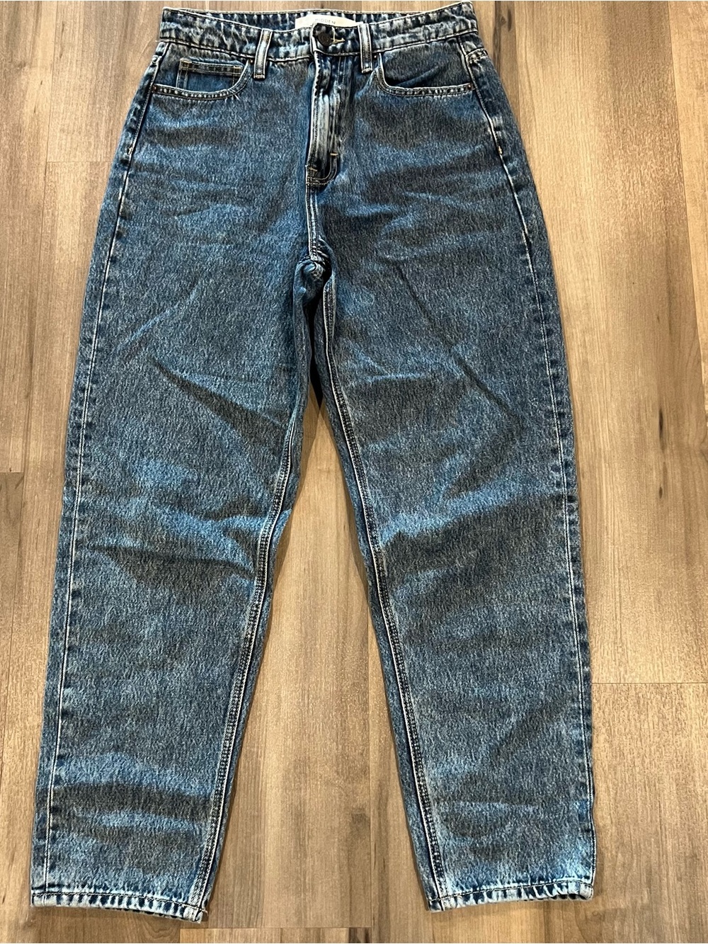 Hidden Jeans Women's 27 Zoey Classic Tapered Rise Mom Jeans Medium Acid Wash